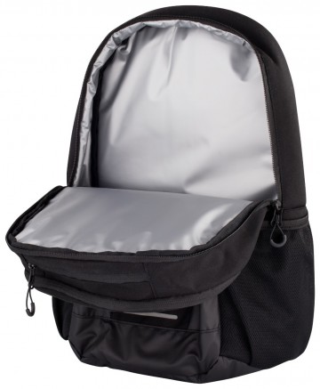 04024399coolerbackpackblackcloseup1