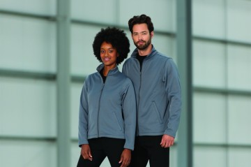 Russell Smart softshell jack