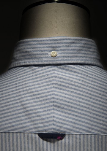 Indigo Bow 32 men detail 1