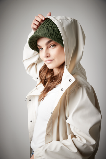 B448 Beechfield Peaked Beanie