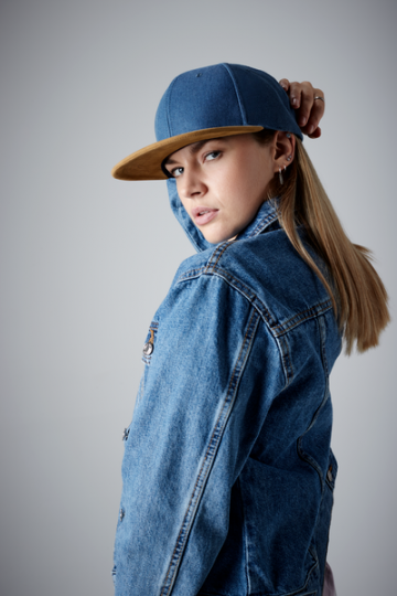 B668 Beechfield Suede Peak Snapback cap