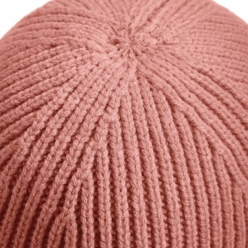 Beechfield Engineered Knit Ribbed Beanie B380 blush detail