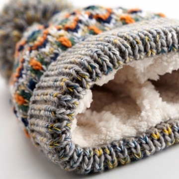 Beechfield Blizzard Bobble Beanie B458 detail 1