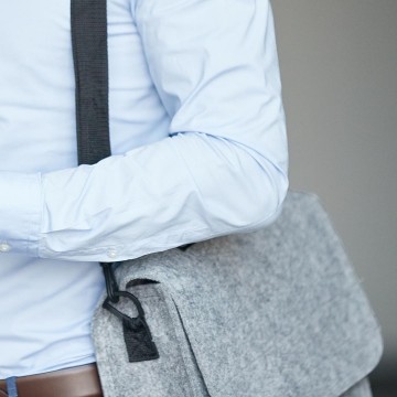 M144186 MBW Schoudertas van vilt