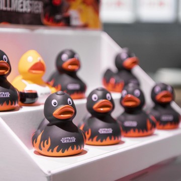 M181002 MBW Squeaky® Eend met vlammen