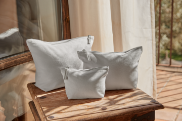 WFM Canvas Accessory Bag W540